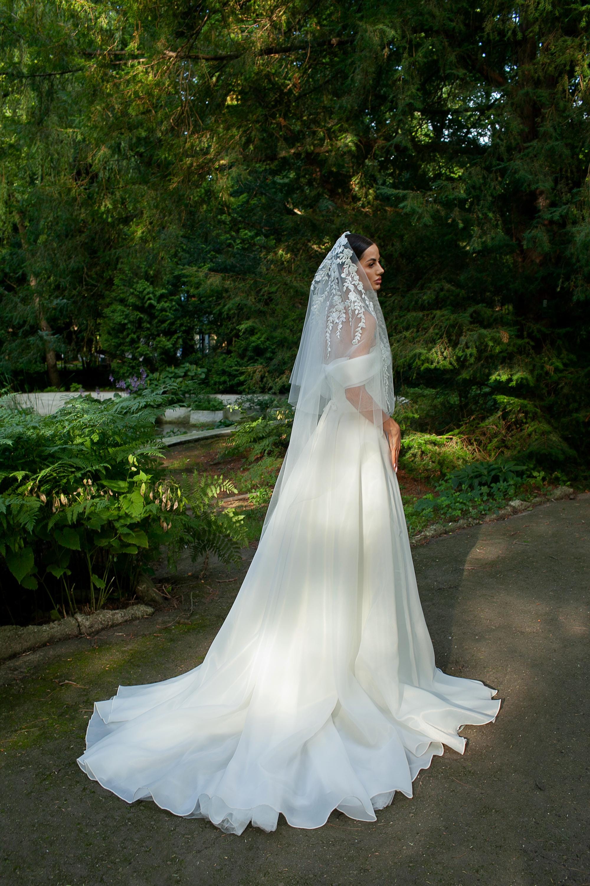 Two-Tier Veil with Embroidered Lace